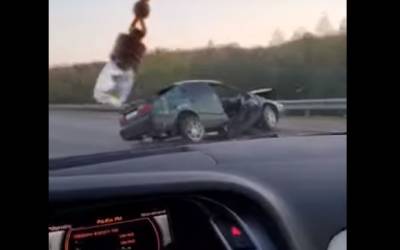 В аварии с «перевертышем» под Смоленском пострадал пассажир иномарки