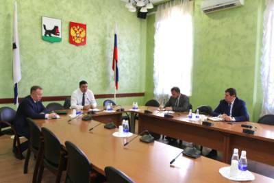 Руслан Болотов поручил усилить меры безопасности в образовательных учреждениях Иркутска