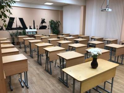 В петербургских школах искали бомбы из-за анонима