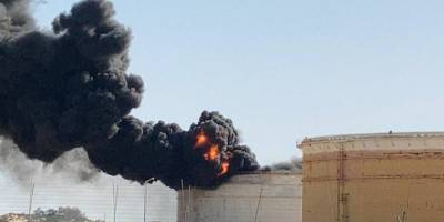 Из-за пожара на нефтехранилище жителей Ашкелона просят не выходить на улицу