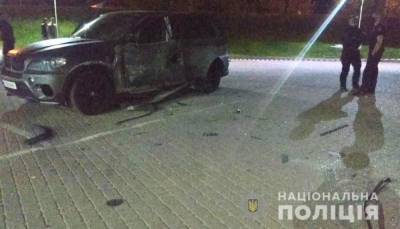 Обстреляли из РПГ с берега реки: полиция расследует подрыв BMW в Ивано-Франковске