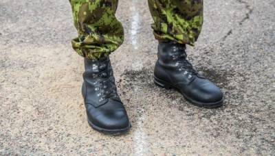 Глава армии Эстонии: не следовало запрещать солдатам носить 9 мая военную форму