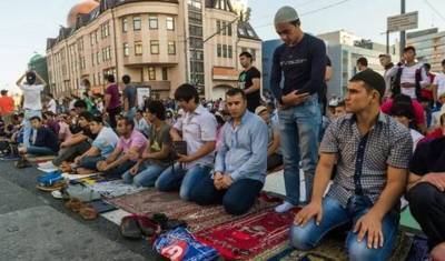 В Москве запретили коллективные молитвы в Ураза-Байрам