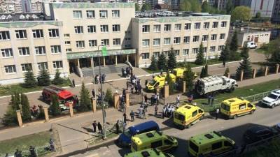 Была лучшей: в Казани простились с убитой при стрельбе в школе учительницей