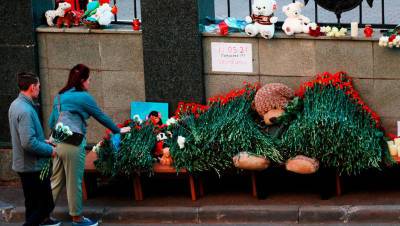 В Казани проходят похороны жертв стрельбы в школе