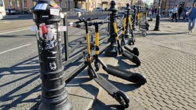 В Петербурге утвердили правила для езды на электросамокатах