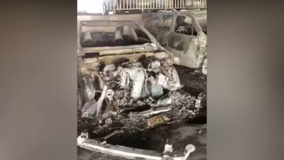 Молодые люди спалили четыре автомобиля на парковке в Химках