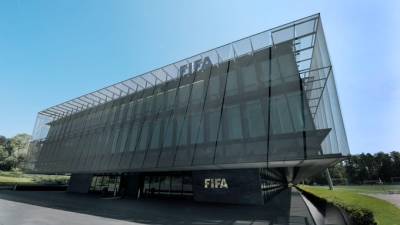 ФИФА поможет российским футболистам, оставшимся без зарплаты