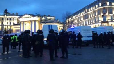 Губернатор объяснил, почему Петербург стал столицей жестких задержаний на акции 21 апреля