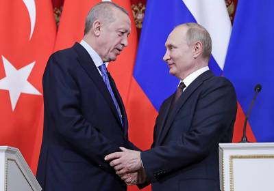 Эрдоган в разговоре с Путиным выразил соболезнования в связи со стрельбой в Казани