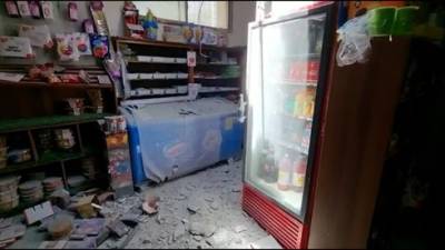 Ракета попала в магазин, вывоз раненых под огнем: фото и видео военного времени