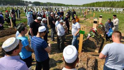 В Казани похоронили всех жертв стрельбы в школе