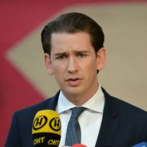 Австрийского канцлера подозревают в даче ложных показаний