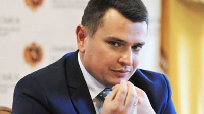 Обнародована зарплата главного борца с коррупцией в Украине