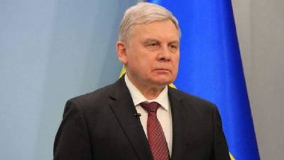 Министр обороны Украины недоволен темпами отвода российских войск от границ
