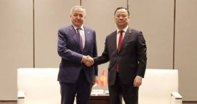Министры иностранных дел Таджикистана и Кыргызстана провели встречу на полях второй встречи глав МИД «Центральная Азия-Китай»