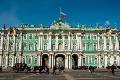 Стали известны дни бесплатного посещения Эрмитажа в мае