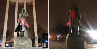 Четыре года заключения дали студенту, облившему краской памятник Бандере во Львове