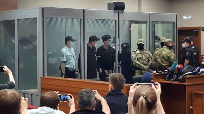 Суд арестовал устроившего стрельбу в казанской школе