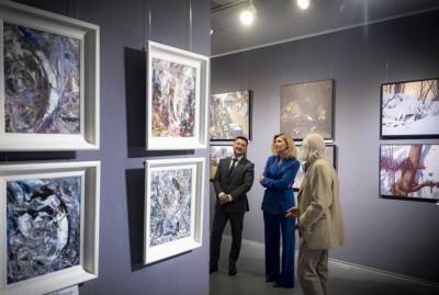 Зелеский на выставке художника Марчука предложил в бывшем здании посольства США сделать музей