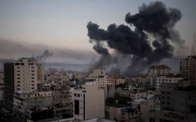 Стуком по крыше: ВВС Израиля снесли третью высотку в Газе