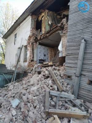 В Кадникове обрушилась стена жилого многоквартирного дома