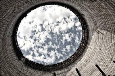 Ученые предупреждают о риске аварии на Чернобыльской АЭС из-за новых ядерных реакций в закрытой камере: "Тлеющие в мангале угли"