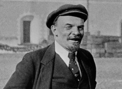 Почему Ленину при жизни не вручили ни одной награды