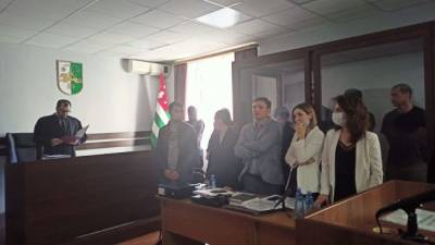 Абхазский суд не отпустил Ахру Авидзба под домашний арест