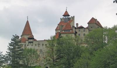 Прививать от «ковида» будут в замке Дракулы в Трансильвании