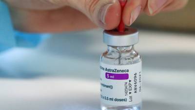 Названы сроки выпуска вакцины AstraZeneca в России