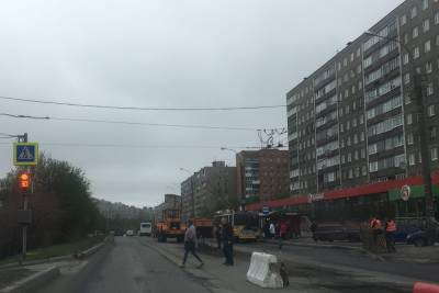 За минувшие сутки с улиц Мурманска вывезено более 200 кубометров смета