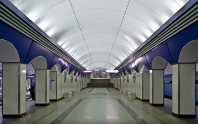 Вестибюль станции «Комендантский проспект» открыли для пассажиров