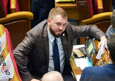 Украинского депутата задержали в Праге с фальшивыми евро
