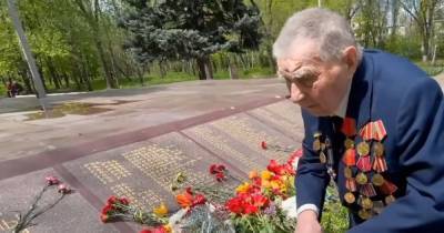 В Днепропетровской области ветеранам выдали медали от Путина (видео)