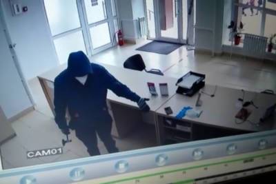 В Марий Эл задержан мужчина, напавший на офис кредитной организации