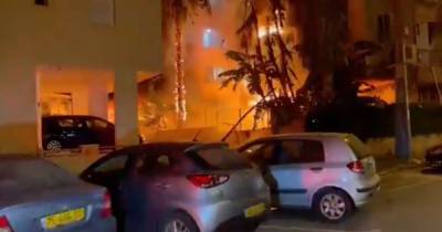Обстрел Израиля: ракеты ХАМАС разрушили жилые дома в двух городах (видео)