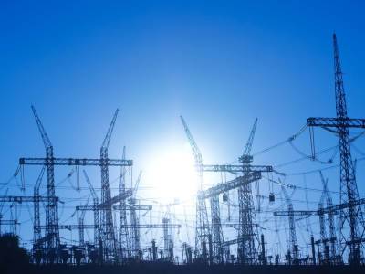 Зеленский подписал закон, дающий НКРЭКУ полномочия запретить импорт электроэнергии из России и Беларуси