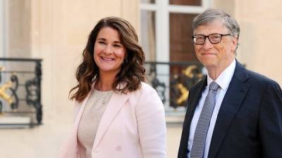 Американские СМИ: Причины развода Билла Гейтса - проститутки, стриптизирши и оргии