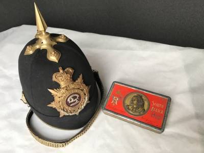 В футляре для шлема английского аристократа нашли шоколадку 1900 года