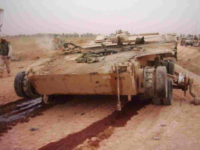 Российский ПТРК Корнет прямым попаданием оторвал башню у израильского танка Меркава