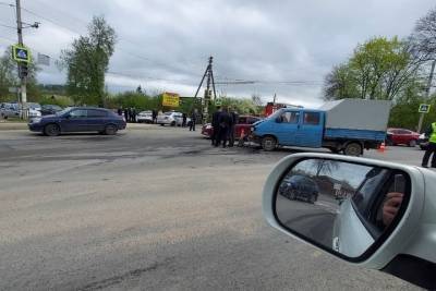 Губернатор Островский поручил максимально помочь смолянам, пострадавшим в аварии в маршрутке 13 мая