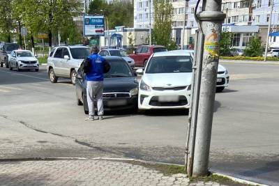 На улице Есенина в Рязани столкнулись два автомобиля