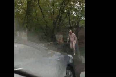 Днем 12 мая голый мужчина в Туле вышел на пробежку