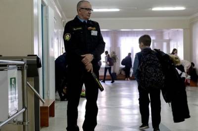 Госдума предлагает привлечь Росгвардию к охране школ