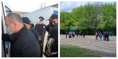 ЧП в украинской школе: 7-классник пырнул ножом сверстника, детали и кадры с места