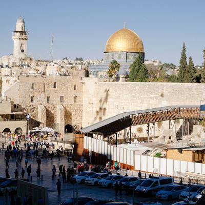 Тысячи палестинцев пришли на Храмовую гору в Иерусалиме для молитвы в праздник Ураза-байрам