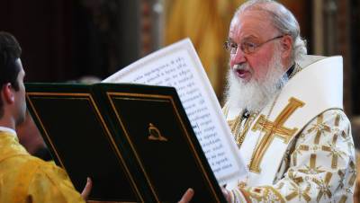 Патриарх Кирилл призвал женщин отдавать детей церкви вместо аборта