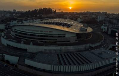 УЕФА перенес финал Лиги чемпионов из Стамбула в Порту