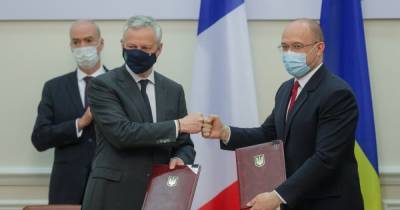 Украина и Франция подписали соглашение о финансировании поставки 130 электровозов